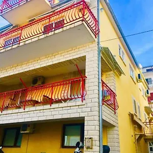 3* Pensión Aladino